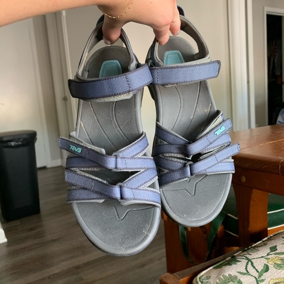 Blue and Gray Tevas s7.5 - Picture 2 of 4